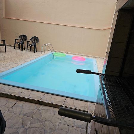 Casa Maravilhosa E Ampla Pe Na Areia Com Piscina, Area Gourmet Com Churrasqueira Em Deck Coberto Frente A Piscina, 4 Quartos Confortaveis E Espacosos, Sendo 2 Suites, Cozinha Americana E Sala De Jantar, Ampla Garagem Para 6 Carros - Mercado Na Rua Da Praia Grande  Buitenkant foto